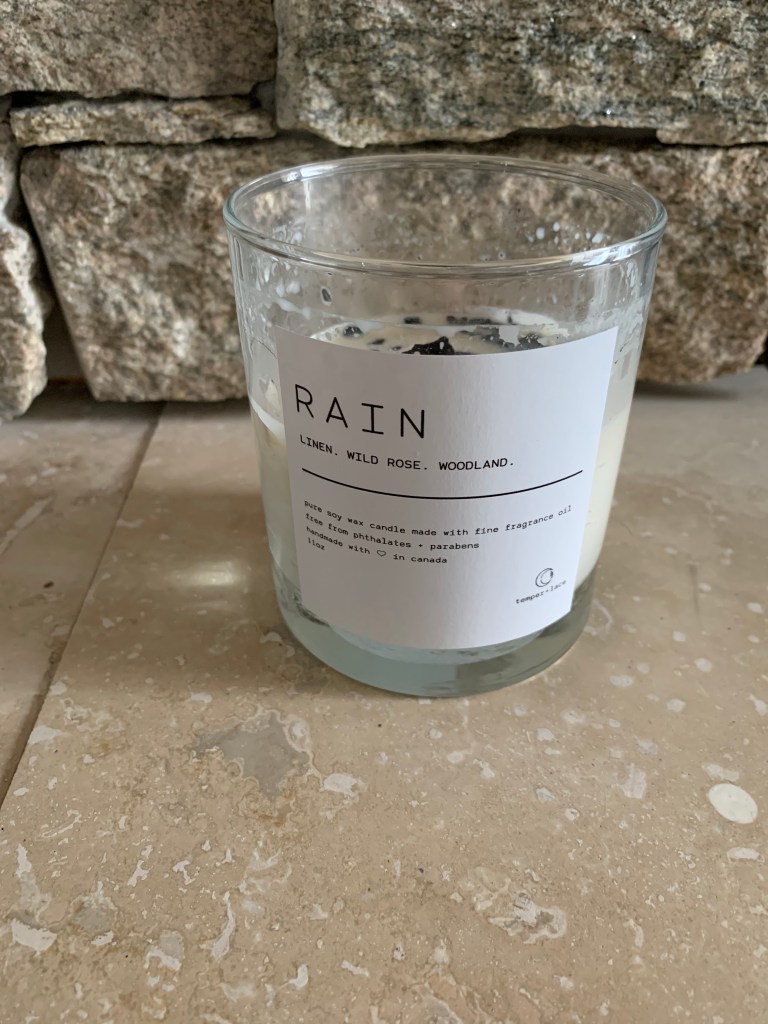 Rain scented candle